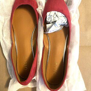 Raspberry pink suede flats